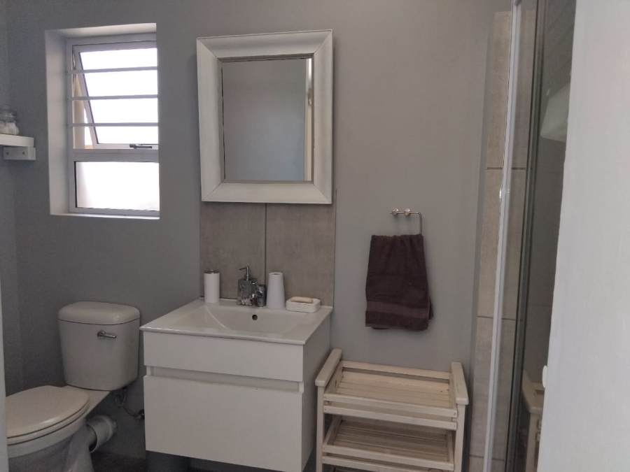 5 Bedroom Property for Sale in Myburgh Park Western Cape